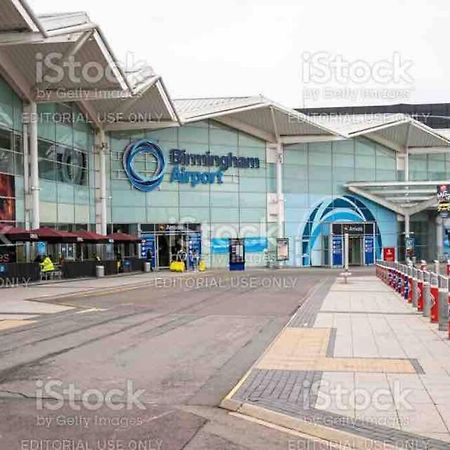 Entire Apartment / Nec / Resorts World / Birmingham Airport Sheldon  Exterior photo