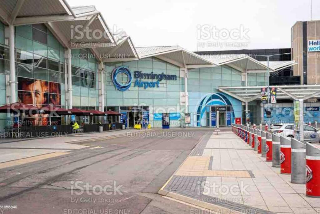 Entire Apartment / Nec / Resorts World / Birmingham Airport Sheldon  Exterior photo