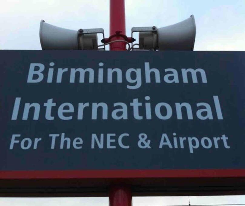 Entire Apartment / Nec / Resorts World / Birmingham Airport Sheldon  Exterior photo